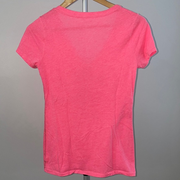 American Eagle Pink V-neck T-Shirt Size S - Picture 2 of 6